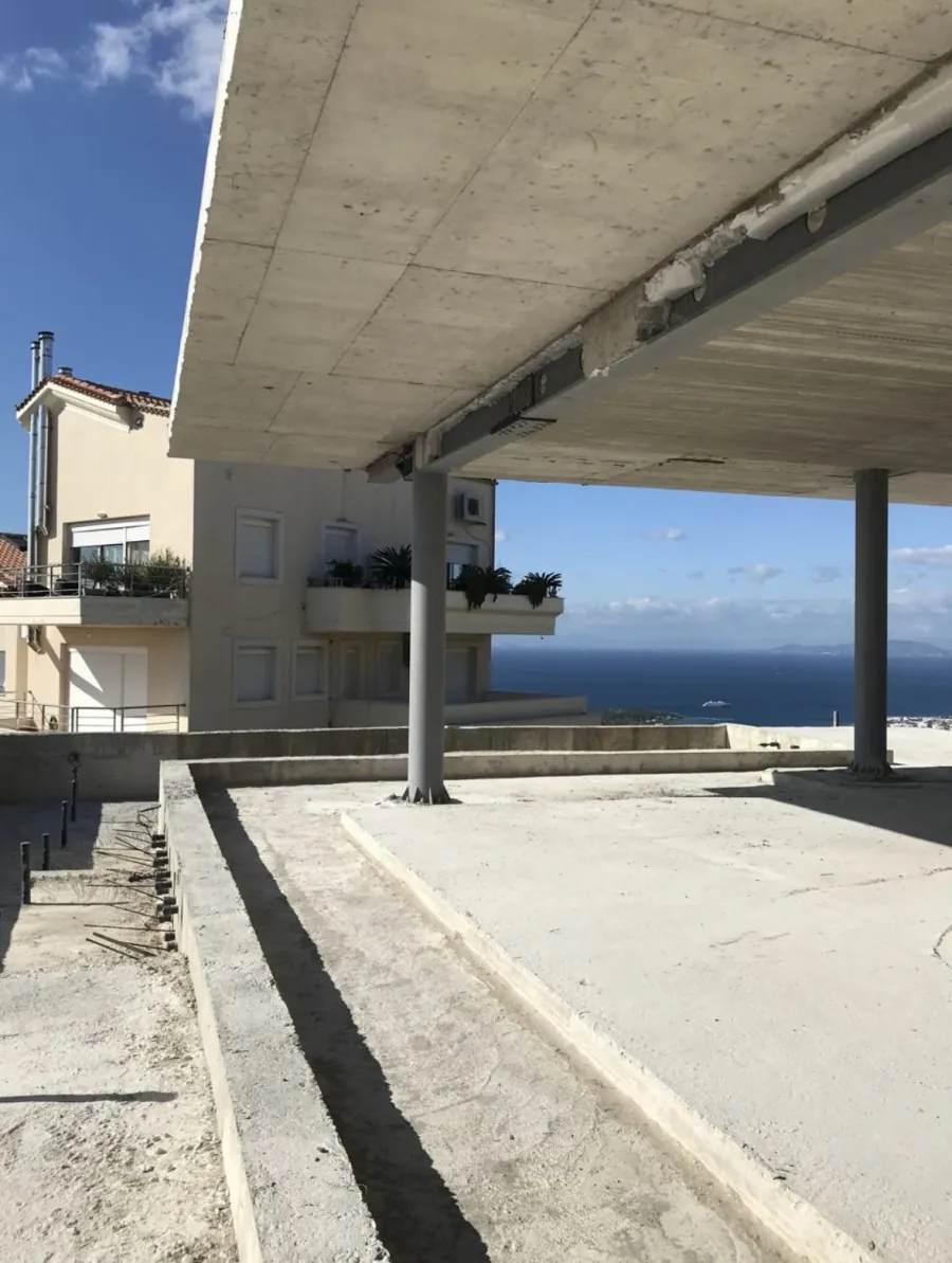 Σύμμικτη κατοικία στο Πανόραμα, Βούλα Αττικής. Έργο της Promelta.
